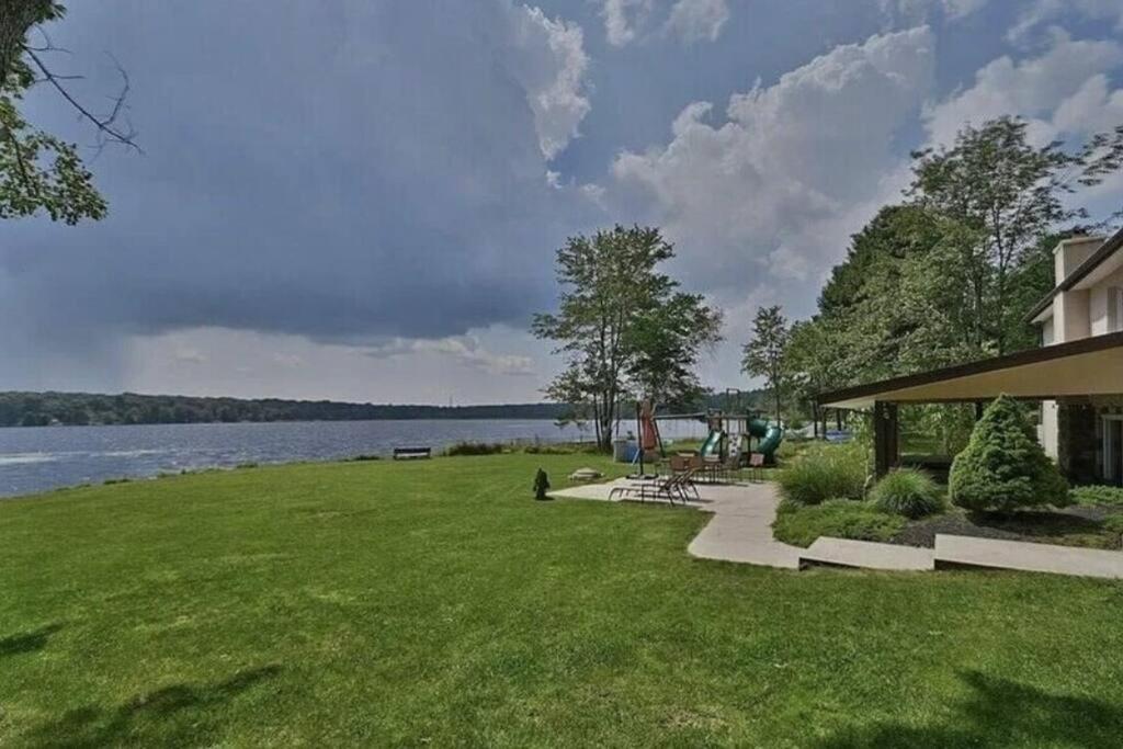 Hideaway - Lakehouse/Spa/Dock/ Pocono Summit Exterior photo